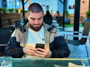 Cameron VanCamp Instagram - Waiting on that fight news phone call 📞 
We ready 😤
•
@bareknucklefc 
@bkfc_matchmaker 
 @jacksonwinkworldwide_team