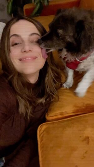 Camila Hirane Instagram - Día del perro con mi Nina @clubdeperrosygatos.cl