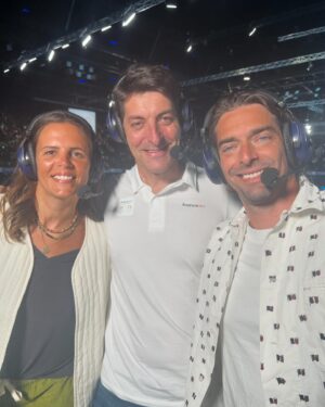 Camille Lacourt Instagram - Merci pour cette semaine hors de temps!
Elle restera gravé à vie.

#merci @francetvsport pour votre confiance