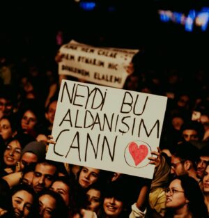 Can Bonomo Instagram - Ankaraaaaaaa🫵🏻🥰 Harikaydınız. Teşekkür ederiz. Açmayın arayı. 📷: @beeeeeeegum

31 Temmuz Şile Belediyesi
10 Ağustos Nevşehir Kültür Yolu
16 Ağustos İstanbul Bomontiada
21 Ağustos Foça What A Fest
31 Ağustos İstanbul Büyükada Main Fest