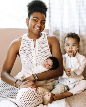Candace Parker Instagram - Hartt Summitt Petrakov Parker❤️ May 21, 2024 Our Starting lineup is complete. We are so in love and grateful for our little brother. Zone defense is ummm interesting, but we are managing. Goose is ummm adjusting 🤣 but he's doing better with his role as a vet🤣😂😂😂 (Mama is a rockstar and we love her soooo much) Thank you @aprilbellephotos for always capturing our fam!