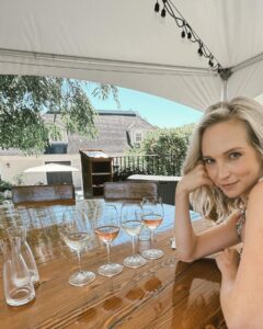 Actress Candice King HD Instagram Photos and Wallpapers August 2024