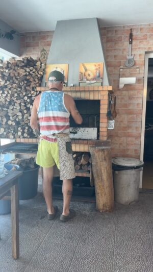 Cândido Costa Instagram - De facto, falava dos 80's mas temos que andar para chegarmos aos calcanhares da malta dos 60's😂🕺♥️
As modas passam... o estilo é eterno😅
Love u Papi @noecosta9456 😱🪩