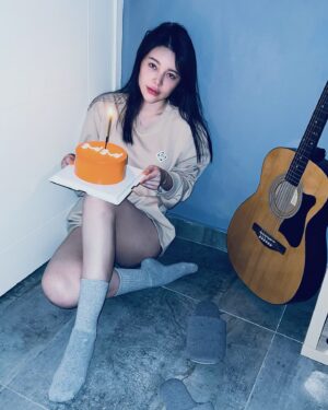 Candy Ice Instagram - The best gift I gave myself this year is that I opened my own cafe with my love one . 
Different stages, different selves. I love myself more and more. Happy birthday to u sweet candy ice

thank you for your lovely cake dear
@alicebsw @bryan_seah