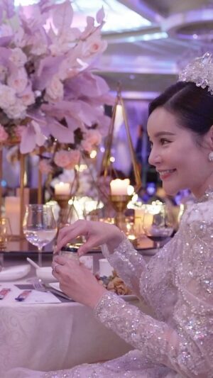 Candy Ice Instagram - 当天500份满满的爱心燕窝送给每一位来宾🤵🏻👰🏻‍♀️
希望大家会喜欢我们小小的心意🎁
在这里特别感谢 @shandonbirdnest 让我们的婚礼充满了幸福。