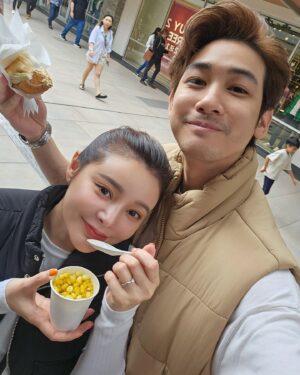 Candy Ice Instagram - 今天宝贝带我出来提早庆祝生日🎂