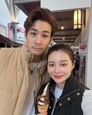 Candy Ice Instagram - 今天宝贝带我出来提早庆祝生日🎂