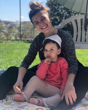 Cantuğ Turay Instagram - Kızım ve ben seni çok seviyoruz.. Anneler günün kutlu olsun ❤️❤️❤️ @begumtopcu85