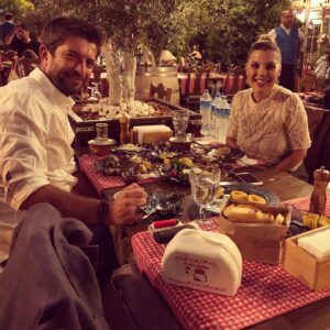 Cantuğ Turay Instagram - Bugün bizim 5.yılımız... Sevgiyle,saygıyla,neşeyle,dostlukla,paylaşımla geçen beş koca yıl..Nicelerine..Seni Seviyorum..❤️❤️
@begumtopcu85