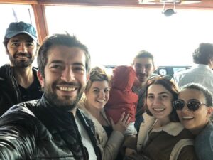 Cantuğ Turay Instagram - Tiyatro Kafe “URLA” Yollarındaa..😊
