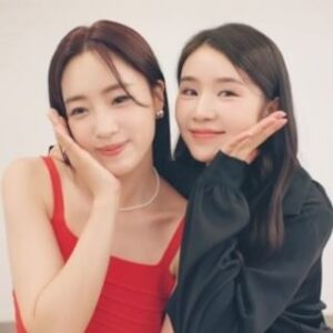 Cao Lu Instagram - 你们的青春 有售后❤ 就在《我勒个dol️》제가 만든 작은프로그램 《Oh My idol》중에 한코너입니다❤️나오는 게스트분 의 팀에 인기노래 다시 challenge 춤 추기 ㅋㅋㅋ 우리 그시절에 챌린지 없어서 너무 아쉽죠 ? 이제 제가 한명한명아이돌선배님 후배님 동기들 찾아가서 찍을거에요~ 그리고 아이돌친구들이 랑 중국팬들이랑 소통할수있는 작은다리가 될수있으면 좋겠어요 왠냐하면 내가 한국어 중국어 다 잘하니깐요 ㅋㅋ 한국어 자격증이 있는여자에요. ㅋㅋㅋ🥳 오늘 @eunjung.hahm 은정선배님이랑 #SexyLove #challenge 많이 좋아에주세요. 은정선배님 나와주셔서 감사합니당~ #T-ara
