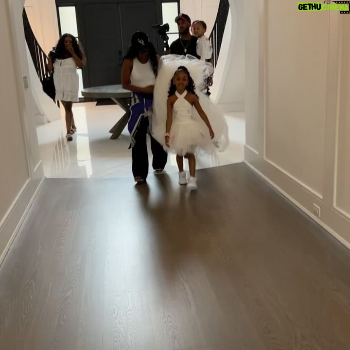 Cardi B - 4.5 Million Likes - Happy birthday to my beautiful, gentle, amazing daughter… Not only are you growing up on me but I’m growing up with you cause I learned sooo much by just being your mom
Thank you @mattyboy90 X @chromeheartsofficial for this beautiful dress …. @offsetyrn you did that lol
And thank you @hecjets for makin the impossible possible for this trip …not only did we have the best jet experience..we almost ain’t made it but yall made it HAPPEN!!!