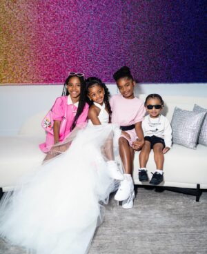 Cardi B Instagram - Happy birthday to my beautiful, gentle, amazing daughter… Not only are you  growing up on me but I’m growing up with you cause I learned sooo much by just being your mom 

Thank you @mattyboy90 X @chromeheartsofficial for this beautiful dress …. @offsetyrn you did that lol 

And thank you @hecjets for makin the impossible possible for this trip …not only did we have the best jet experience..we almost ain’t made it but yall made it HAPPEN!!!