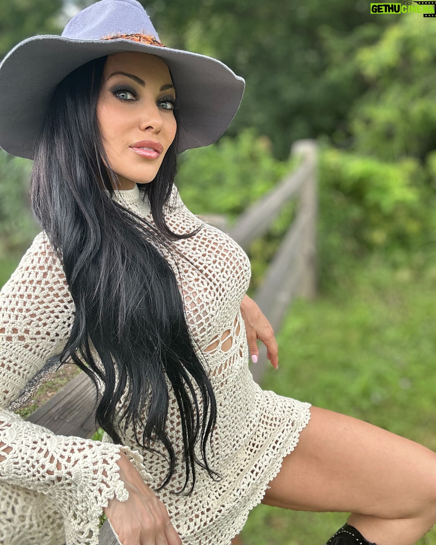Carla Harvey - 4.9K Likes - Almost Famous ✨Photo by my mama ❤️ hippie dress of my dreams by @houseofwidow and my hat was handmade for me by @bunnyrockettzz 🥹