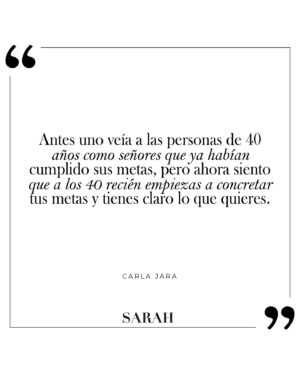 Carla Jara Instagram - “Cuando ya pasa lo peor, cuando logras estar con los pies firmes en la tierra, miras hacia atrás y te das cuenta que todo pasa por algo. Hoy lo agradezco, lo suelto y sigo avanzando.” @carlajaracadiz #SARAH

Camiseta: H&M @hm
Guantes: Gaba @gaba.studio 
Falda: Juan Ormeño @juormeno
Fotografía: @emeescobar
Maquillaje & hairstyle: @vanesaperez.m
Styling: @pola_vial
Extensiones: @extensionesrapunzzel
Producción ejecutiva: @luisynilo
Estudio: @estudiofe
Entrevista por: @ahorapinto 
Entrevista en: @courtyardstgo 

www.revistasarah.cl 🖤

#revistasarah #carlajara #editorial #entrevista #portada
