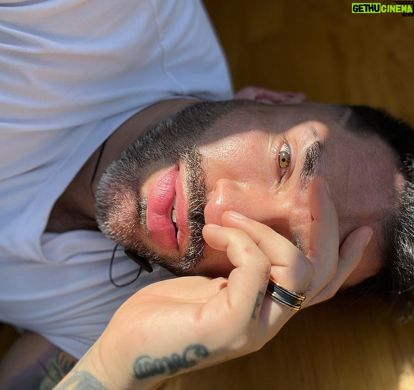 Carlo Villarreal - 8.7K Likes - Incrédulo aún