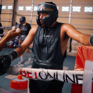 Carlos Balderas Instagram - BACK 2 WORK 🏆
July 26 | LA | @360boxingpromotions 
#Headachegang™️CEO 
📸 @_mikevito