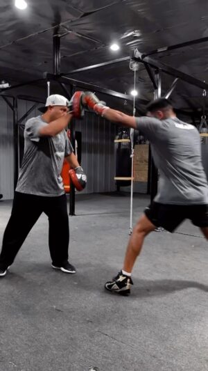 Carlos Balderas Instagram - Camp is in full effect 🔋.. Thank you @garciaboxing for opening your doors. 
New Chapter, Let’s Work 🔥🔥🔥 .. 
See y’all In Vegas 🥷🏽
