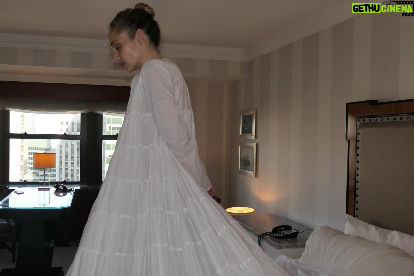 Carlota Guerrero - 6.6K Likes - @jemima_jo_kirke x #merlette styled by @roxannedanset