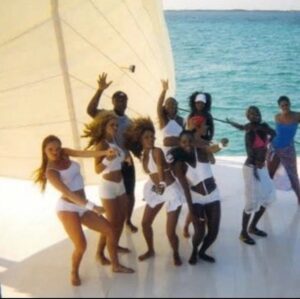 Carmit Bachar Instagram - 22 years and it still feels like yesterday. 
Baby girl, angel @aaliyah you are still an inspiration and source of strength to so many like myself🕊️
Thank you @fatima_noir for having me on this project. Sending ❤️ to all the beautiful ladies in this pic and the memories that will never be forgotten🙏🏼
 #aaliyah #neverforgotten #angel #restinheaven @hypewilliams