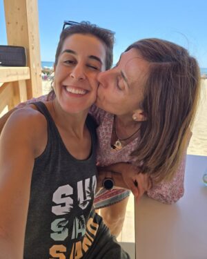 Carolina Marín Instagram - Unos días en casa para comenzar el camino 🏡❤️