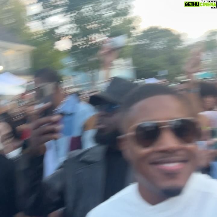 Caroline Chikezie - 11.2K Likes - Bel Air Summer BBQ was a Jam. The struggle for pitch and lyrics was in full effect for some though, right @carolinechikezie? 🤪🤣
#BelAir #JamSession #S3SummerBBQ #SummerTime #S3Aug15 @peacock @belairpeacock @westbrook #BelAirPeacock #BelAir