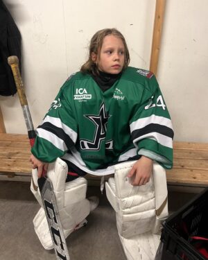 Caroline Winberg Instagram - This is 9!! Happy birthday my sweet hockey loving boy 🎁 I love you more than anything ❤️