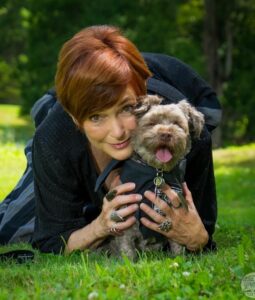 Actress Carolyn Hennesy HD Instagram Photos and Wallpapers July 2024