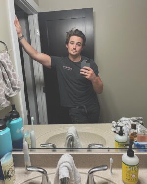 Carson Boatman Instagram - Just dropping in for a quick hello 👋