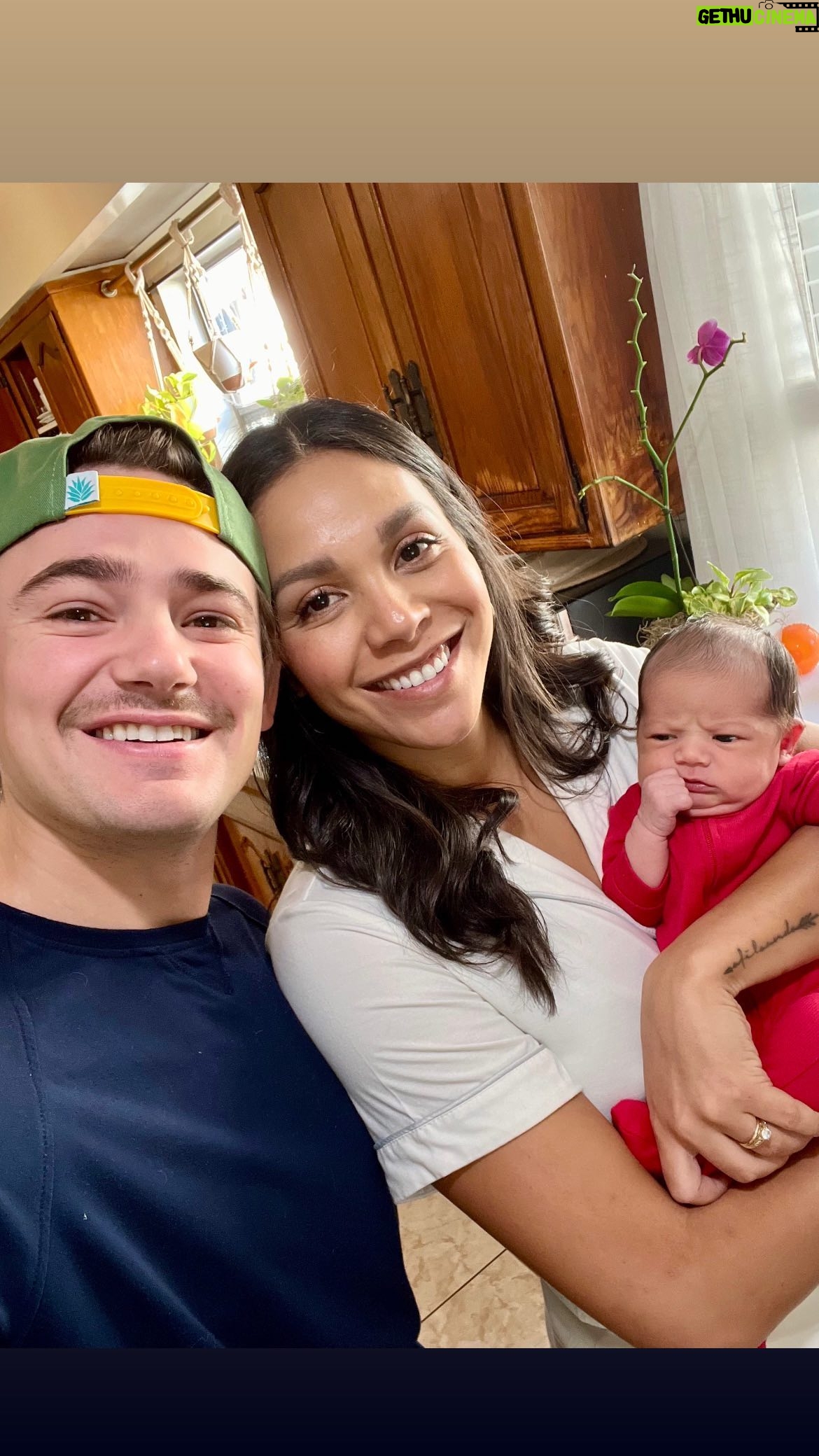 Carson Boatman - 4.6K Likes - Ending the year as a family of 3 ❤️
#newborn #family #firstbaby