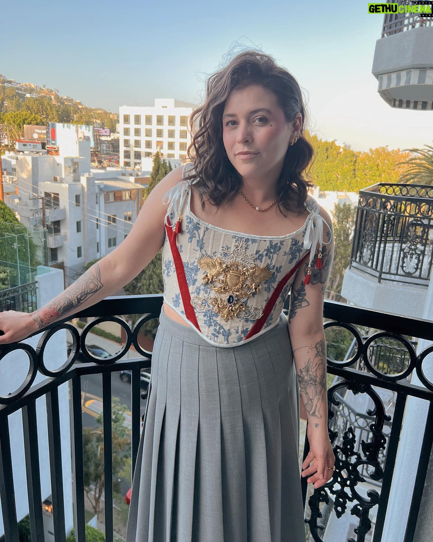 Casey McQuiston - 62.3K Likes - tonight i received a tremendous honor: @taylorzakharperez told me i looked jacked
just as importantly, i was reunited with my RWRB fam for an actual emmy fyc event for the movie based on my book!!! we never got to have our big red carpet premier last year, but baby we’re making up for it now! i cannot, even now, believe this is my life. wow. wowowowowowowwww!!!
styling: @dottttbass
corset: @lucciaredesigns
makeup: @itsnicklennon
hair: @dwayne3ross
