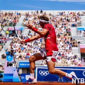 Casper Ruud Instagram - Happy with my Olympic debut🇳🇴
@olympicteamnorway @paris2024 @itftennis 

📸: Fredrik Varfjell | NTB
📸: ITF images via Dubreuil | Kopatsch | Zimmer
📸: Stian Lysberg Solum | NTB
