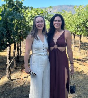Cat Zingano Instagram - Out in Napa with the friend I’ve known the longest 👯‍♀️

#winecounrty #napavalley #girlstrip #sthelena