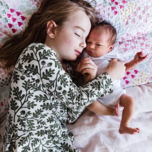 Caterina Scorsone Instagram - Lucky is here! Our family wishes you a happy new year, a happy new decade and a happy heart made new by love in every exquisite moment. ❤️ @rebeccacoursey_photosandfilm www.rebeccacourseyrugh.com