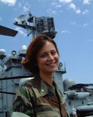 Catherine Bell Instagram - CATHERINE BELL: Behind The Scenes Of JAG!

**** oops the newsletter link didn’t appear here! It’s in my bio now if you want to read the whole story!! 

http://eepurl.com/iURbDM
