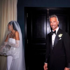 Catherine Fulop Instagram - Solo puedo decir "felicidad" mi emoción me desbordaba el corazón y mi amor @ovasabatini estaba demasiado hermoso! El padre de la novia 👰‍♀️