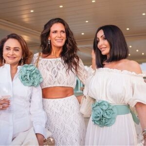 Catrinel Marlon Instagram - Music & friends @alpemare_fortedeimarmi 
@veronicabertiofficial @andreabocelliofficial 🫶
@nerolifestyle & @chiaraalibertini 
Ph : @lorenzo.montanelli 
🧸