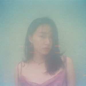 Cecilia Choi Instagram - 我們隨口說說要一起玩，一個隨便拍拍，一個隨意裝扮的午後遊戲。

🎀 @mildredlo 
📸 @stepheniek