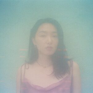 Cecilia Choi Instagram - 我們隨口說說要一起玩，一個隨便拍拍，一個隨意裝扮的午後遊戲。

🎀 @mildredlo 
📸 @stepheniek