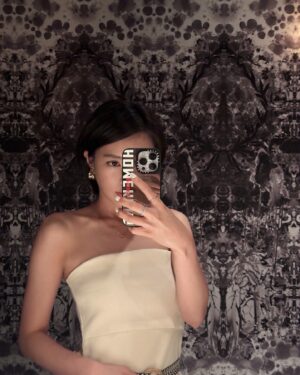 Cecilia So Instagram - 每年生日
是我們一年一度的dress up date🙂‍↕️
簡簡單單與喜歡的人食個好吃的晚飯
就很快樂啦☺️🤍

thank you for this lovely birthday surprise @qurahongkong @hongkongregent @lhyleon 🥂✨
everyone please go try their cocktail and dinner it’s MUAH!! 🤤🤌🏼