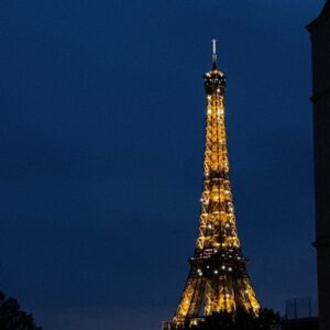 Cédric Pantegnies Instagram - ⚜️ CONCOURS ⚜️

Tente de gagner une carte cadeau d’une nuitée dans un bel hôtel haut de gamme sur la plateforme asaguest.com (selon dispo)❕

Pour participer : 
    1.    follow @cedriccommelabd & @asaguestfr 
    2.    like ce post
    3.    Identifie la personne avec qui tu veux partager ce moment

Tu peux participer autant de fois que tu veux pour multiplier tes chances 🍀 

👉 @asaguestfr qu’est-ce que c’est ? 

C’est une plateforme française qui propose des séjours haut de gamme en période creuse dans des hôtels indépendants, au tarif unique de 89€ pour 2 personnes !

Pour 89€, la nuitée haut de gamme est compensées en carbone, des services exclusifs te sont offerts (petit déjeuner, spa, visite de cave…), et une conciergerie en ligne est à ta dispo pour personnaliser ton séjour selon tes envies ! 

Résultat le 9 Novembre
