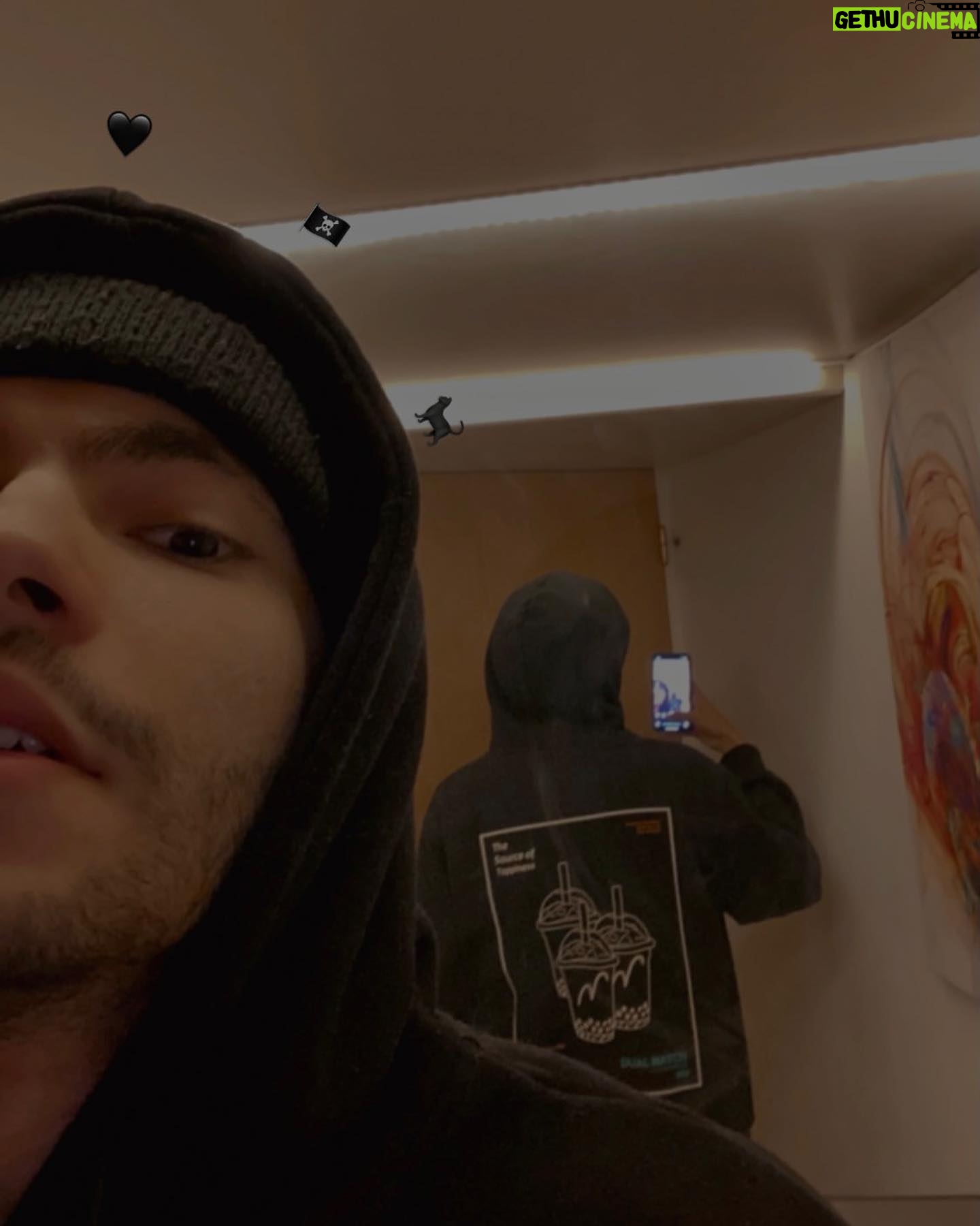 Cédric Pantegnies - 14.2K Likes - BB BRUNES > Ninho