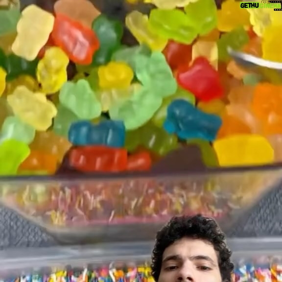 Cédric Pantegnies - 55.6K Likes - Vous pensez que c’est bon ? 🍦🍨
#glace #bonbon #glaceitalienne #glaceitalienne🍦 #recette