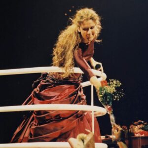 Céline Dion Instagram - LET’S TALK ABOUT LOVE 🫶

On this day in 1998…the LTAL World Tour kicked off in Boston, Massachusetts in support of Celine’s 15th album. The global trek would go on to play venues across North America, Asia and Europe including legendary shows at Le Stade De France in Paris before concluding in Montreal. This was also Celine’s first tour presented “in the round” giving it a new more intimate feel.
