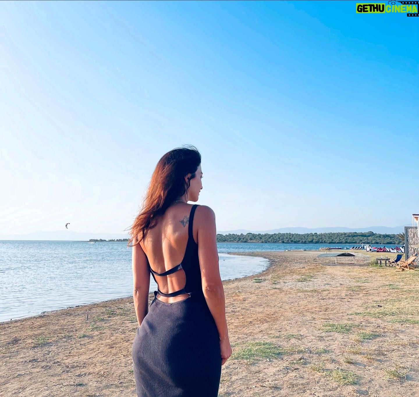 Ceren Benderlioğlu - 10.4K Likes -