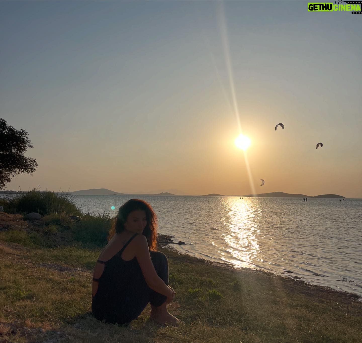 Ceren Benderlioğlu - 10.4K Likes -