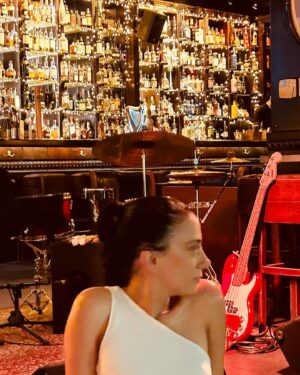 Ceren Yalazoğlu Karakoç Instagram - Bazı günler✨🥂🍾🤍