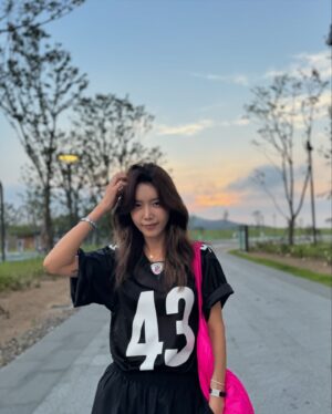 Chae Jung-an Instagram - 8월 Sunset🏝️