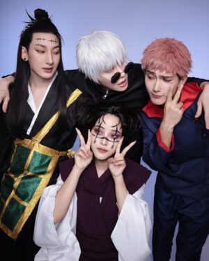 Chalongrat Novsamrong Instagram - jujutsu kaisen cosplay #呪術廻戦
Gojo : @m1keangelo 
Geto : @toptap_jirakit 
Yuji : @first_fh 
Choso : @soundtiss 

Camera man : @aod.ps 
Editors : @soundtiss @aod.ps
Makeup : @homeless_makeupb 
Hair : @longcemakeup_29
Makeup assistant : @noomniiiiiiiiiiiii 
Hair assistant : @aamps._ 
Stylist : @imnotrealpeem 
Assistant : @premepromt @neoy_nnr @maxiim.p 

#呪術廻戦 #jujutsukaisen #jujutsukaisencosplay #gojo #geto #yuji #itadori #choso
