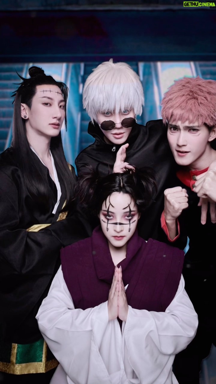 Chalongrat Novsamrong - 195.1K Likes - jujutsu kaisen cosplay #呪術廻戦
Gojo : @m1keangelo
Geto : @toptap_jirakit
Yuji : @first_fh
Choso : @soundtiss
Makeup : @homeless_makeupb
Hair : @longcemakeup_29
Makeup assistant : @noomniiiiiiiiiiiii
Hair assistant : @aamps._
Stylist : @imnotrealpeem
Camera man/Editors : @aod.ps
Assistant : @premepromt @neoy_nnr @maxiim.p
#呪術廻戦 #jujutsukaisen #jujutsukaisencosplay #gojo #geto #yuji #itadori #choso